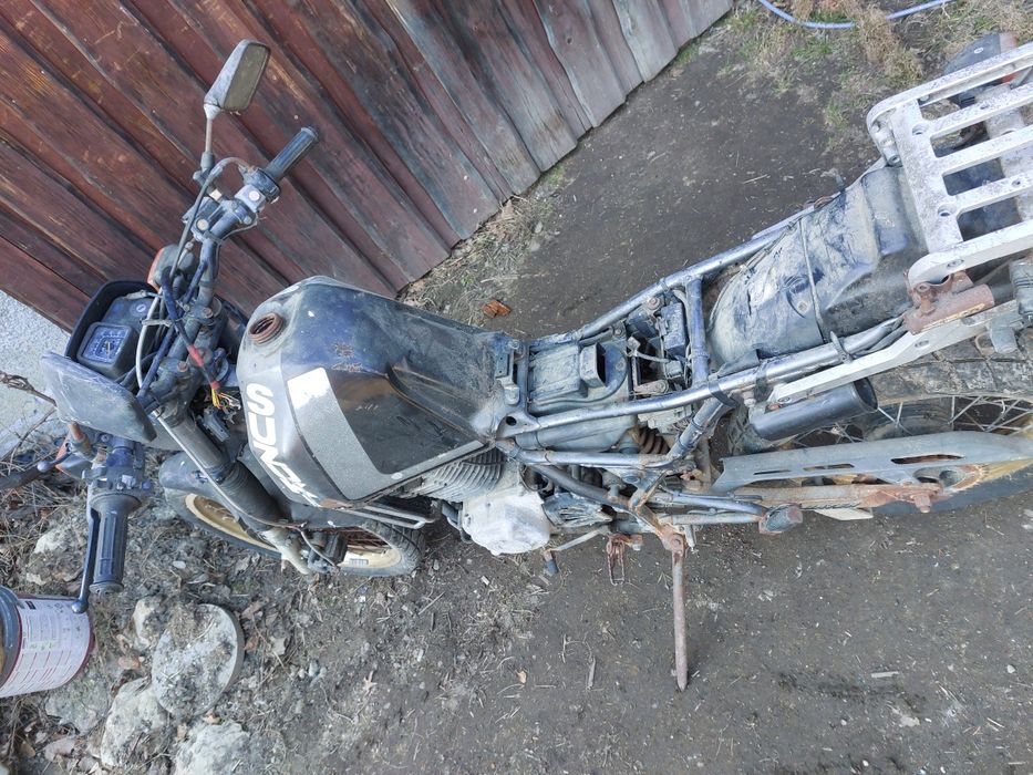 Suzuki dr 600 dr600 DR600  rama koło