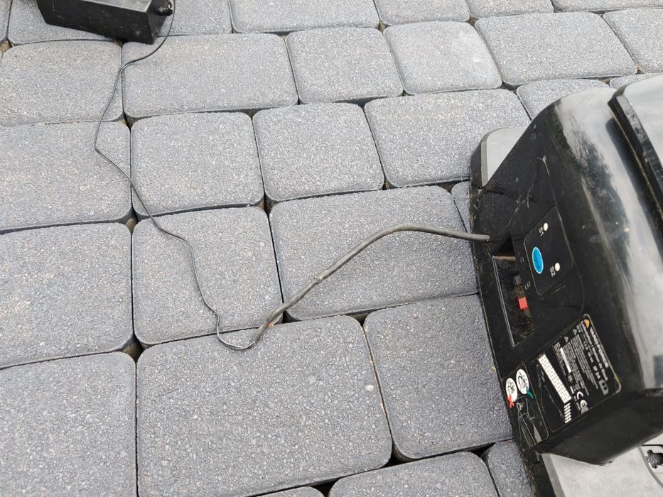 Stacja ładowania do robota koszącego yard force 32v