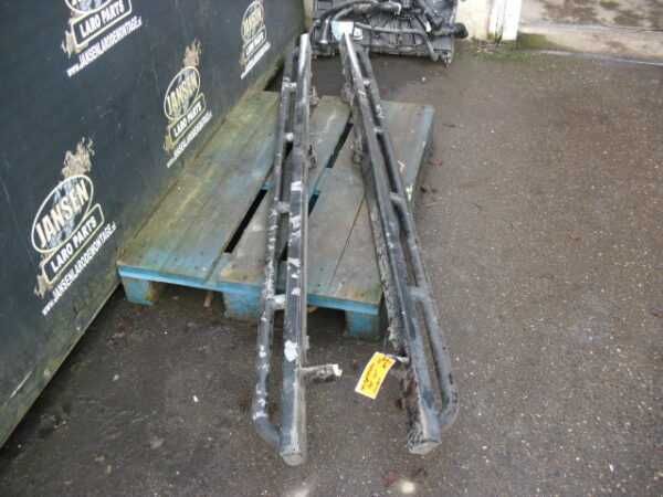 Land Rover Defender  110 e 130 estribos originais diversos