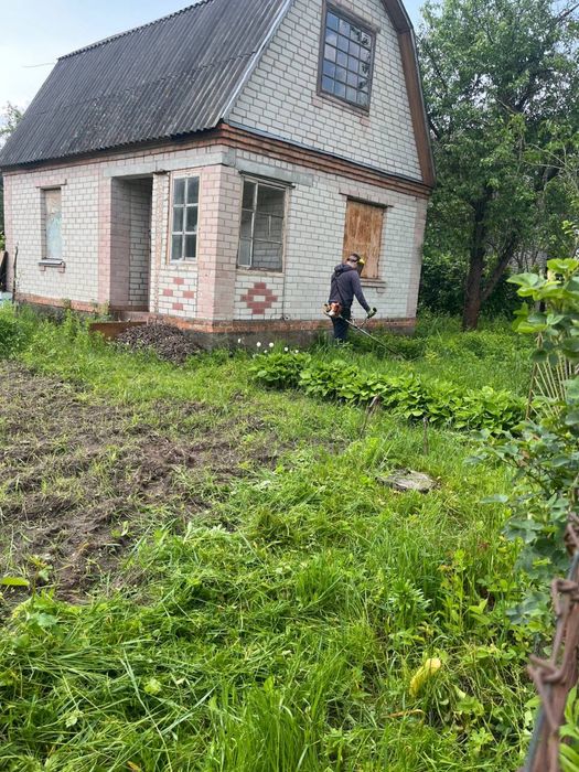 Косіння трави, покос трави, прибирання території