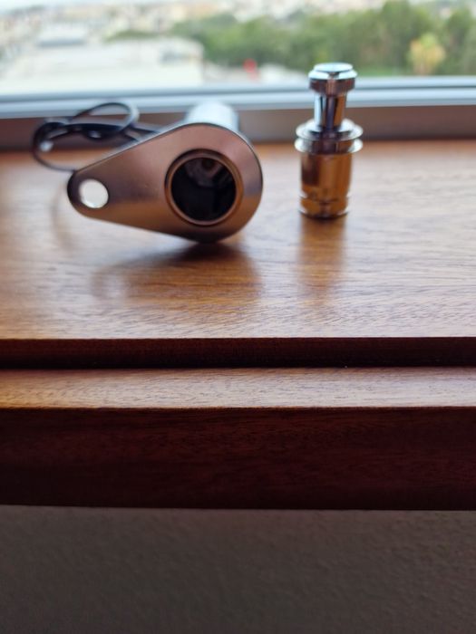 Isqueiro cromado para mota