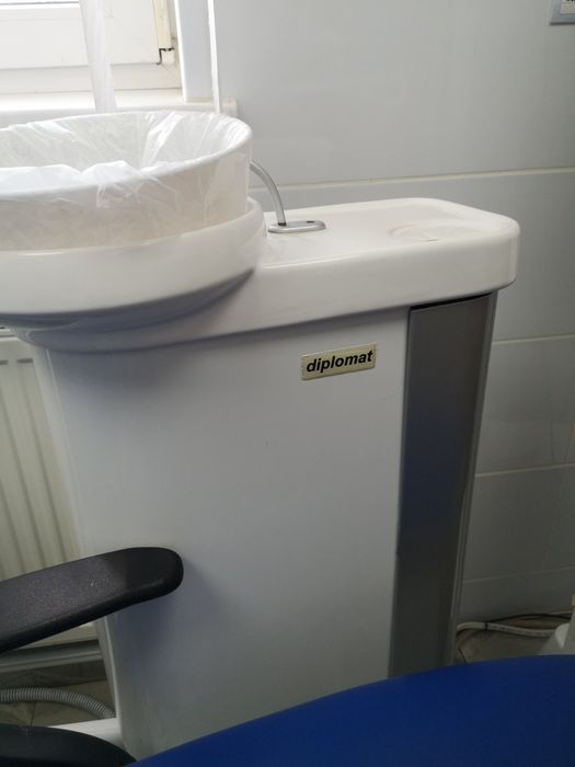 Стоматологічна установка DIPLOMAT DENTAL CONSUL DC 300