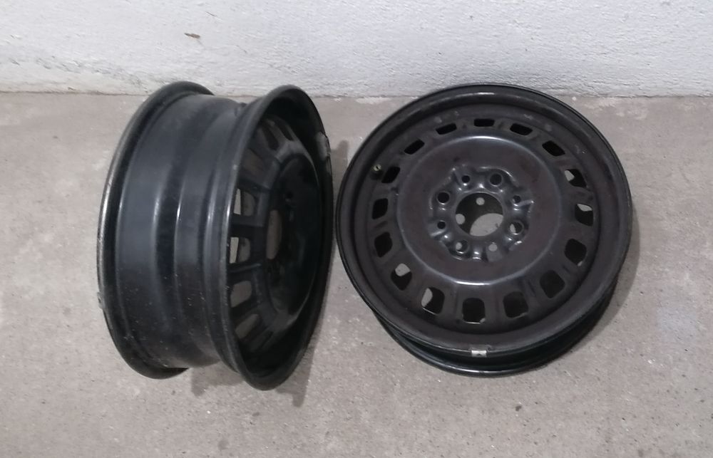 Jantes e tampões originais usados Fiat Uno