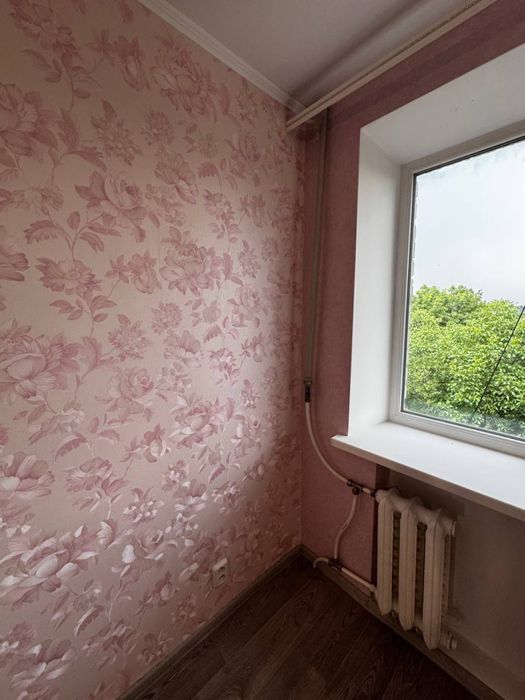 Продаж 3 квартири вулиця Футбольна, Довгинцево біля лікарні в приватному секторі, тиша буде. З ремонтом, вбудованою технікою, кухня -студія і 4поверх