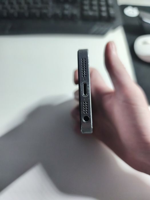 ОБМІНЯЮ iPhone 5s