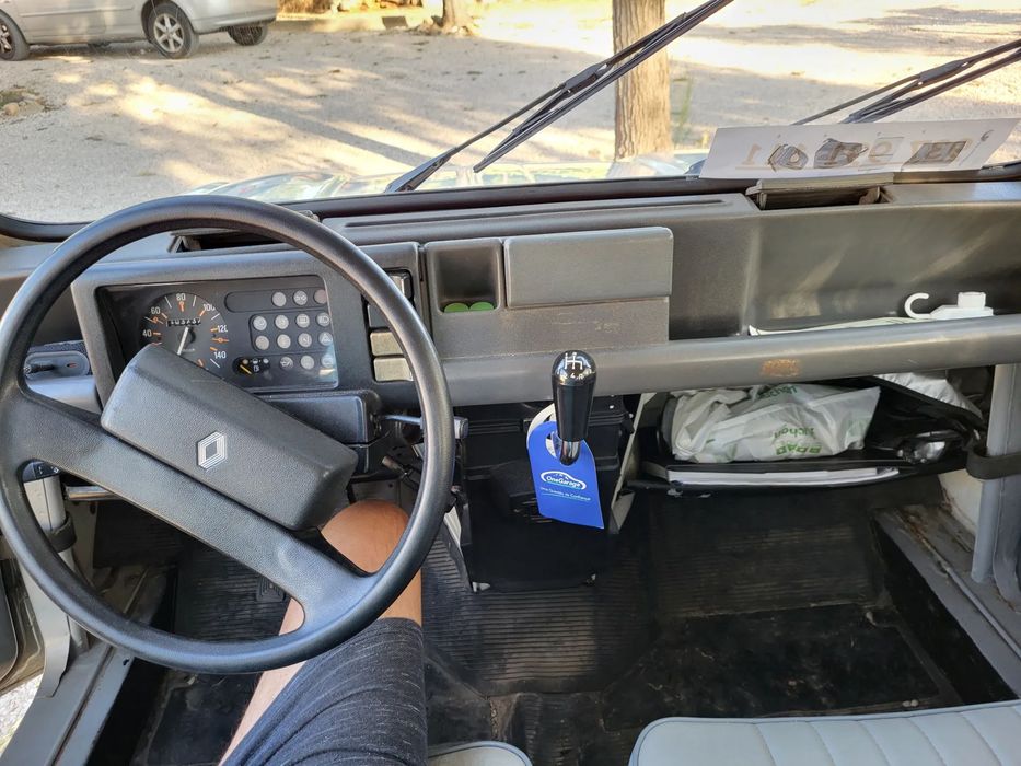 Renault 4502923904869345287