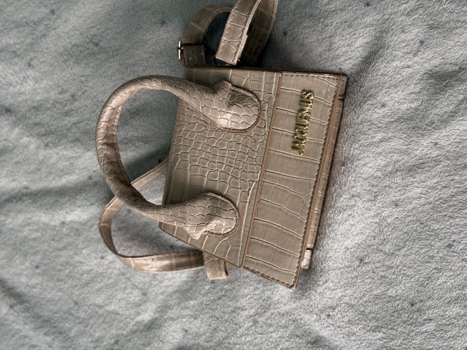 Літня сумочка з довгим ремінцем