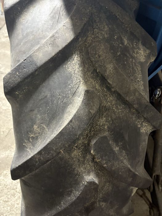 Sprzedam opony 480/70/30 firestone