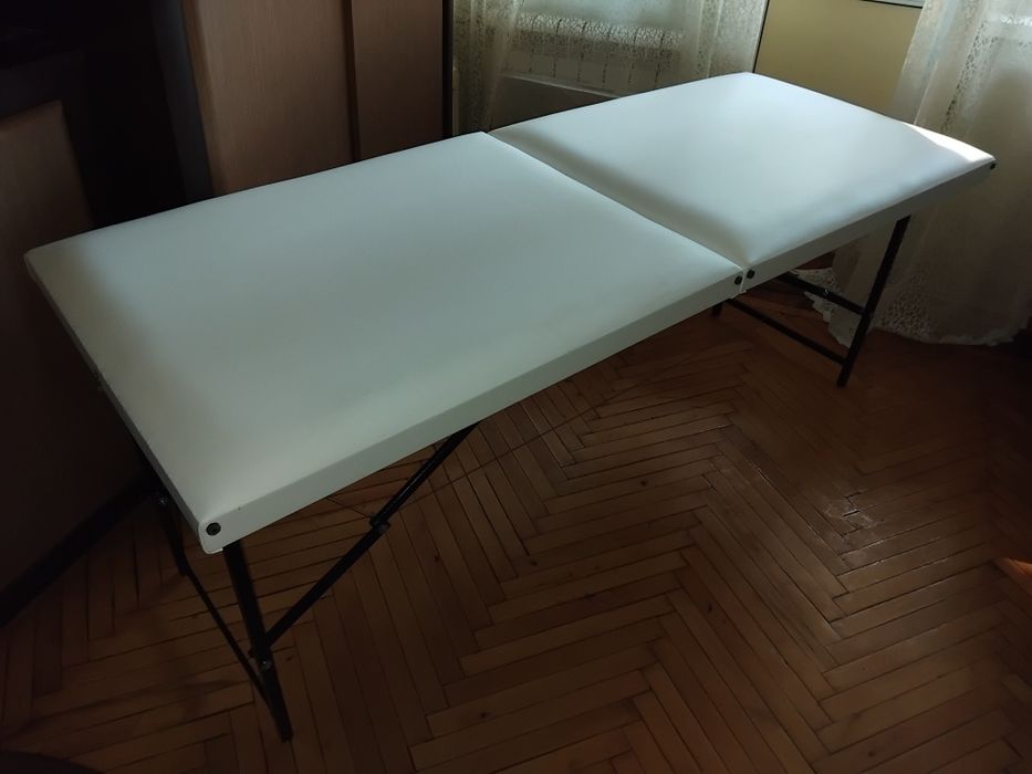 Продам кушетку косметологическую