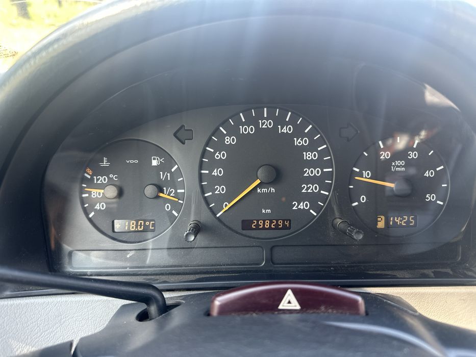 Mercedes-Benz ML 270 CDI, 2002 рік – доглянуте авто в чудовому стані! На українській реєстрації, з обліку знімається!