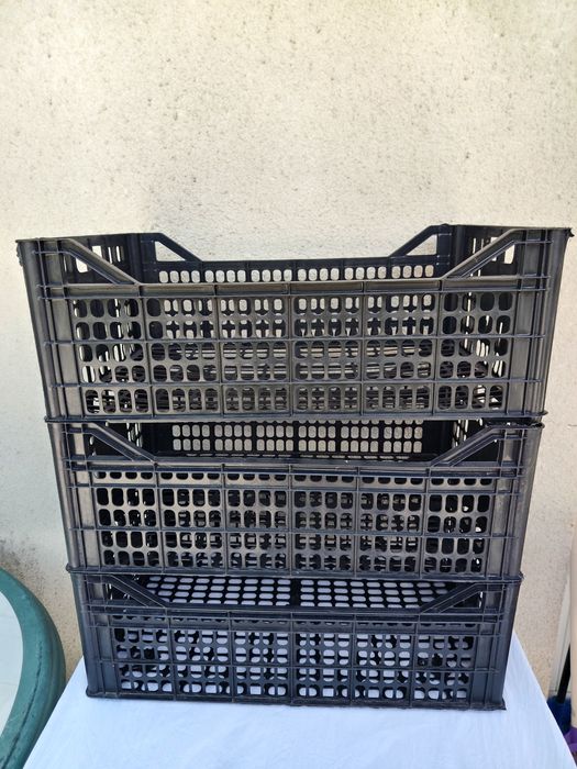 3  Caixas de plástico