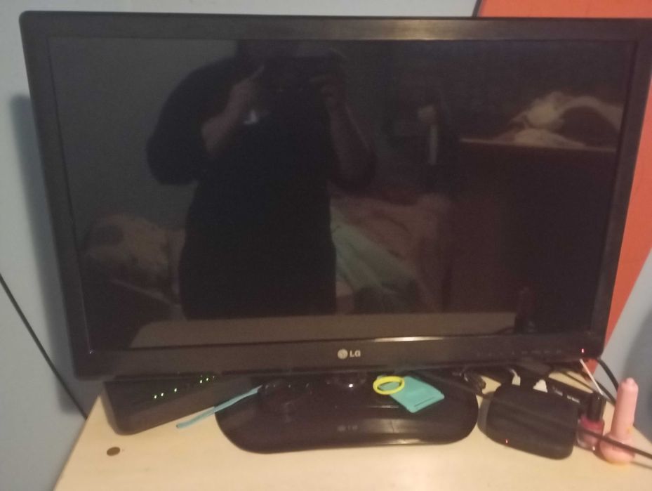 Televisão LG a funcionar perfeitamente