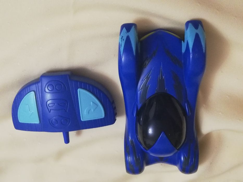 Машинка на радіокеруванні PJ Masks