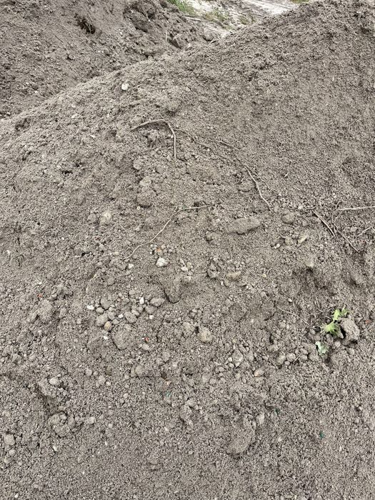 Sprzedam czarnoziem ziemie sianną