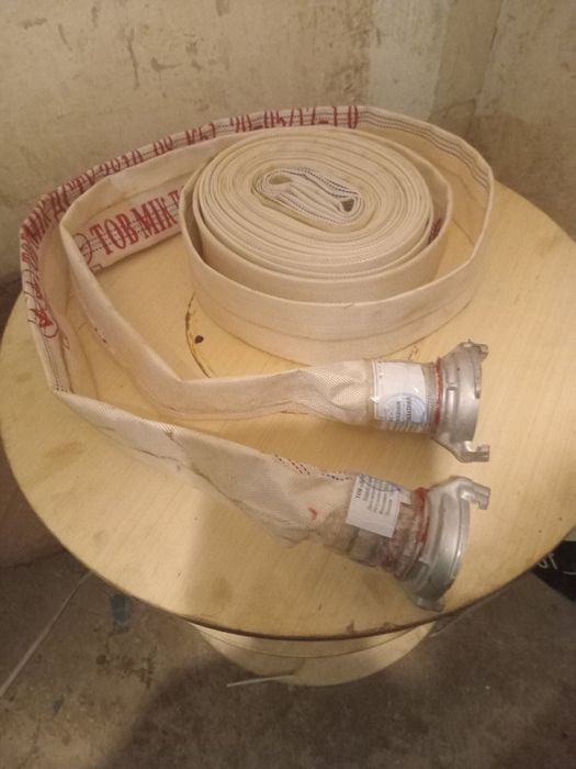 Пожарный рукав с гайками