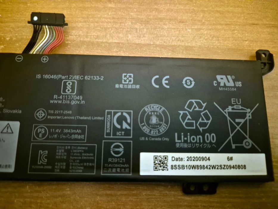 Bateria do laptopa Lenovo L19D3PF4 - uszkodzona.