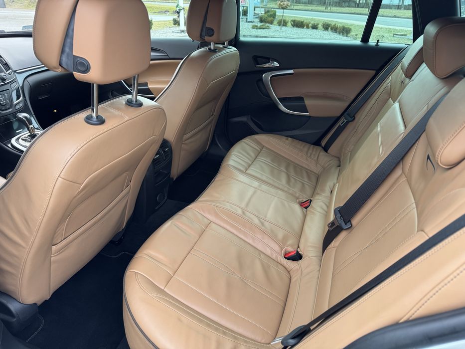 Country tourer , 4x4 , 250 km , lift , automat , bezwypadkowy