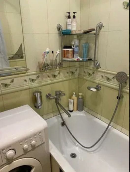Продам 3к квартиру ул. Новоорловская 22 (район пр. Ивана Мазепы)