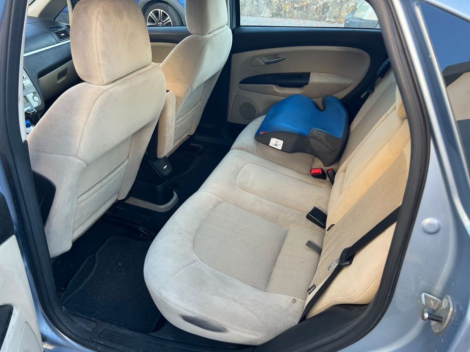 Carro Fiat Linea