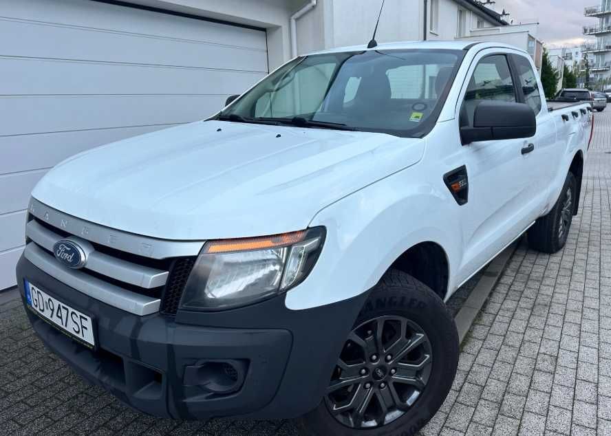 Разборка Ford Ranger бампер комплектний