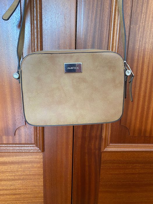 Mala Parfois camel