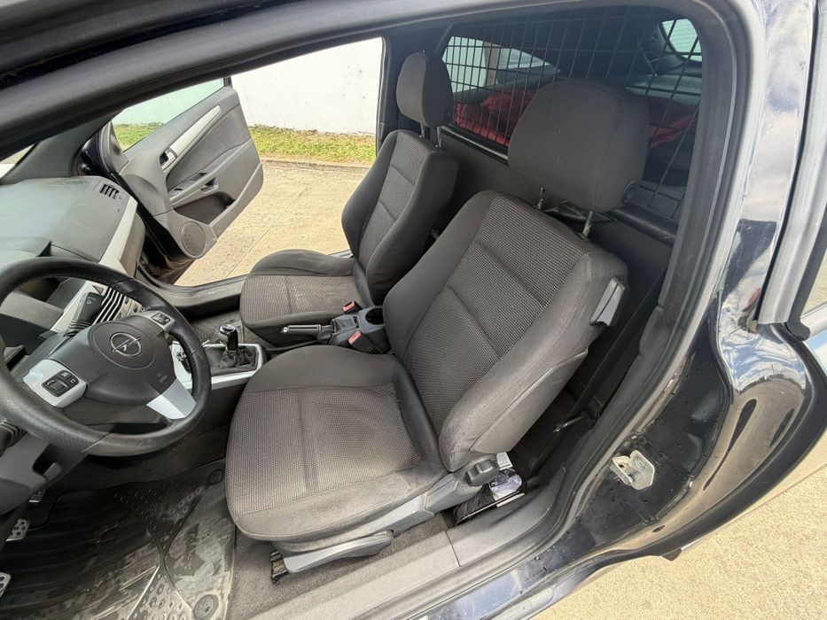 Opel astra GTC sport 1.7diesel