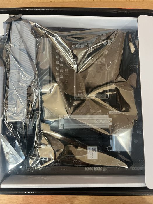 GIGABYTE B650M Gaming WIFI нова