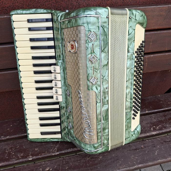 Akordeon  włoski 80 basów