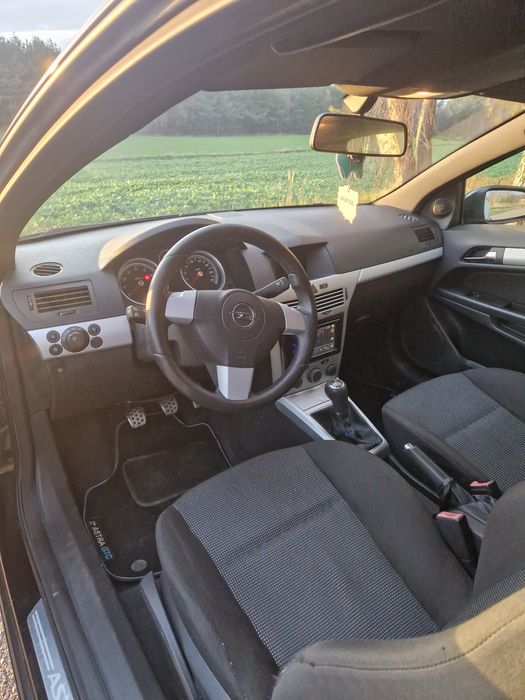 Opel astra gtc 2.0t
