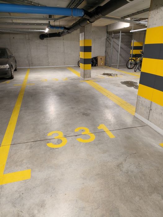 Wynajmę podwójne miejsce parkingowe.Myśliwska 55A