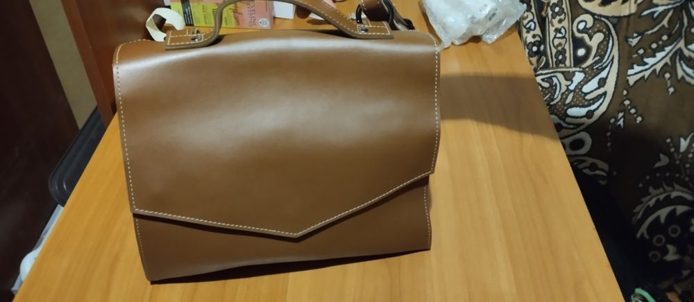 Кожаная сумка от L&E Studio