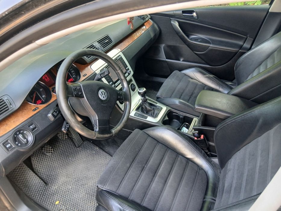 Продам. Volkswagen Passat B 6. 2.0 Диз