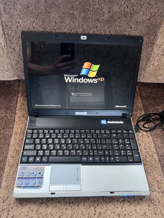 Ноутбук MSI Mega Book M670, зарядка й батарея. Робочий, на запчастини.