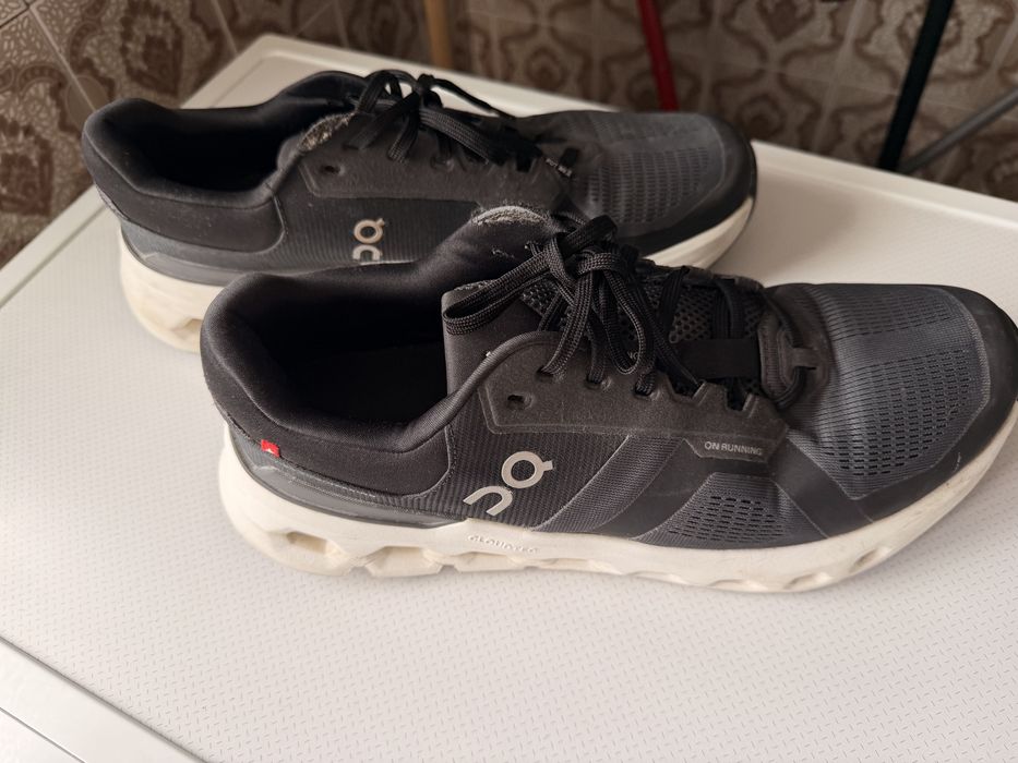 Tenis On running