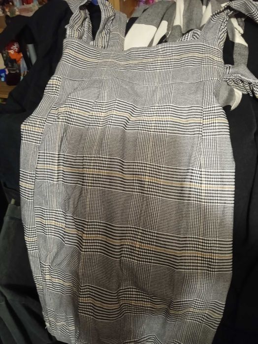 Сарафан жіночий сірий в клітинку