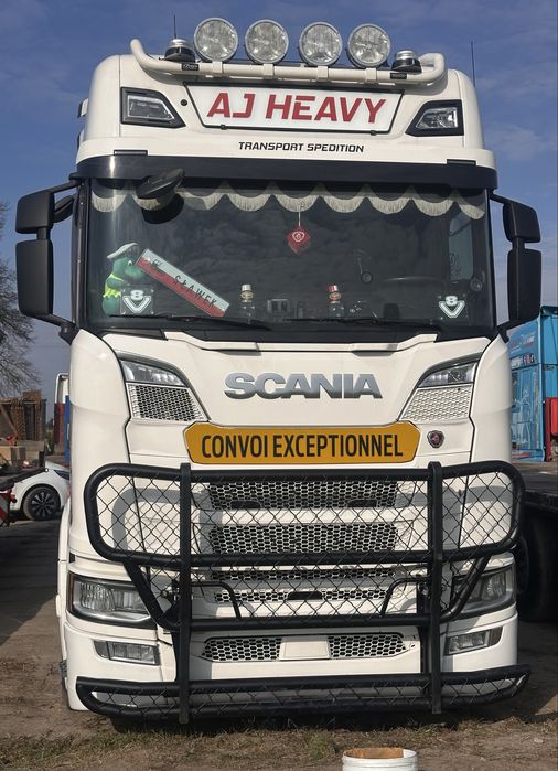 Kangur Nowa Scania NextGen orurowanie TRUX HYPRO led Mercedes Daf Man Iveco Halogeny Ring Aero
