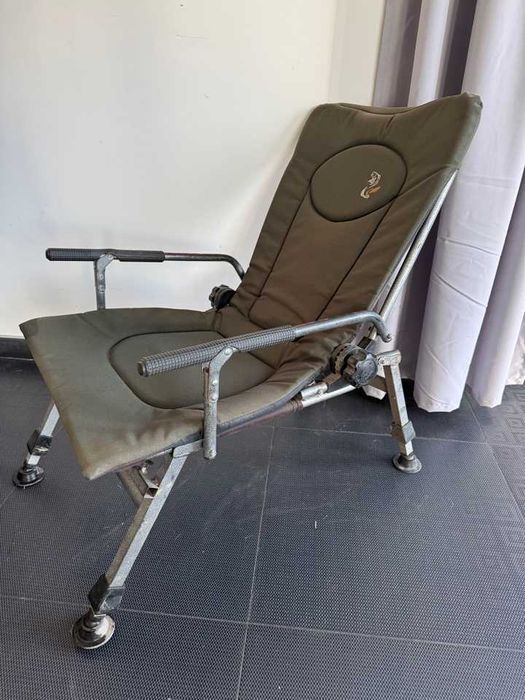 Fotel F5R Wędkarski Karpiowy