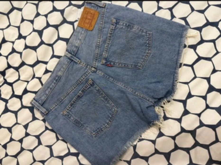 Calções curtos Levi’s