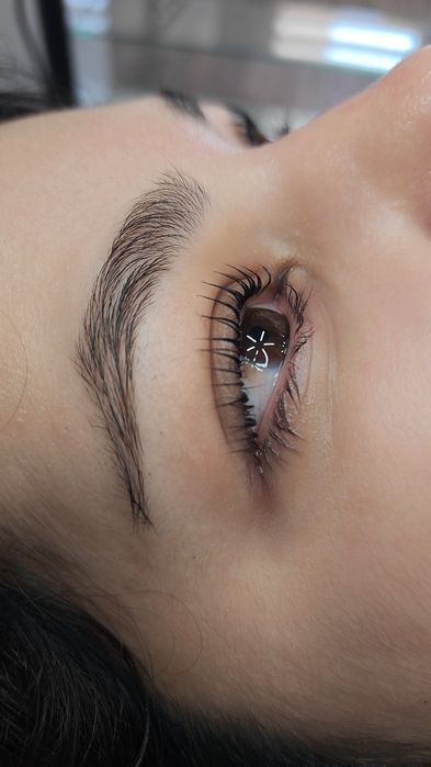 Ламінування вій, брів