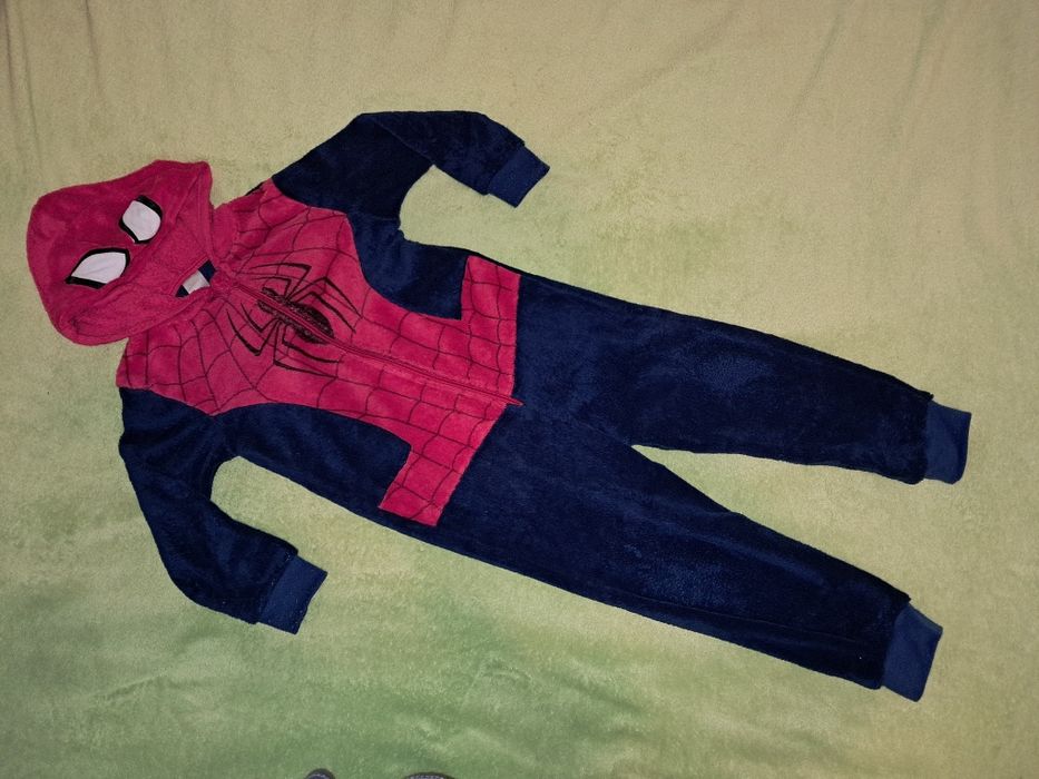 Strój piżama plusz Spiderman 110/116