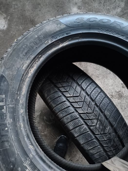 Шини 235/60/18 пара зима