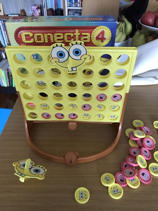 Jogo Conecta 4 do Sponge Bob, da Hasbro
