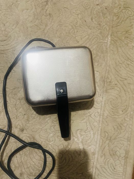 Продам вафельницу