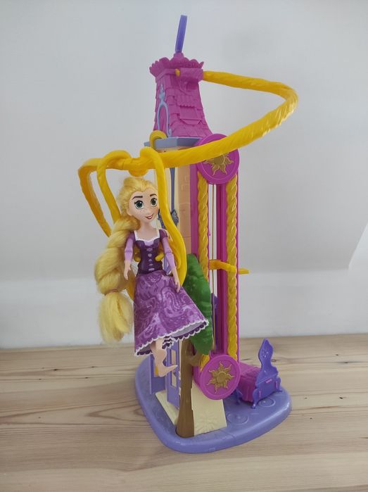 Zamek Roszpunki lalka Roszpunka Hasbro