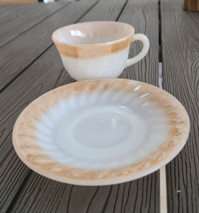 Chavena e pires vintage Fire King Ovenware