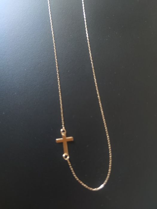 Łańcuszek celebrytka z krzyżykiem złota 585