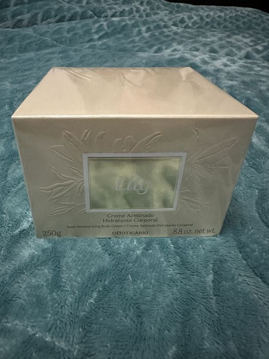 Creme acetinado Lily