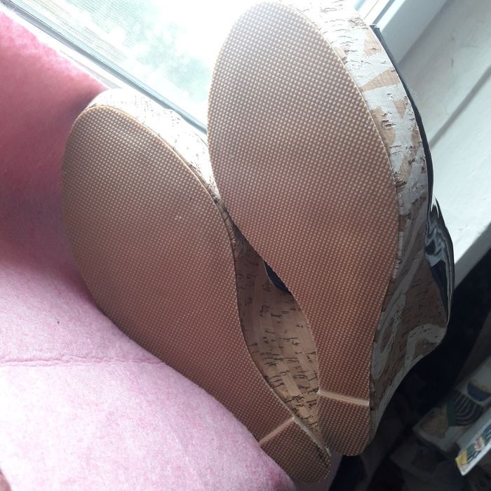 Туфли на платформе и Туфли на каблуке.