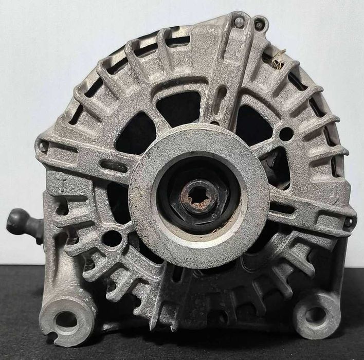 Alternador FG18S011 - BMW 5