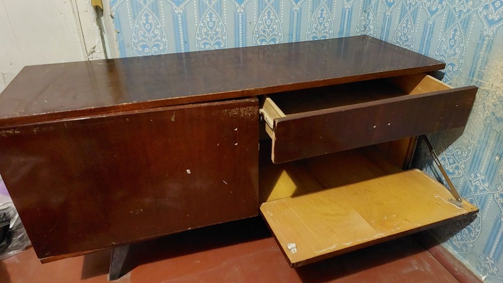 Тумба/тумба під телевізор